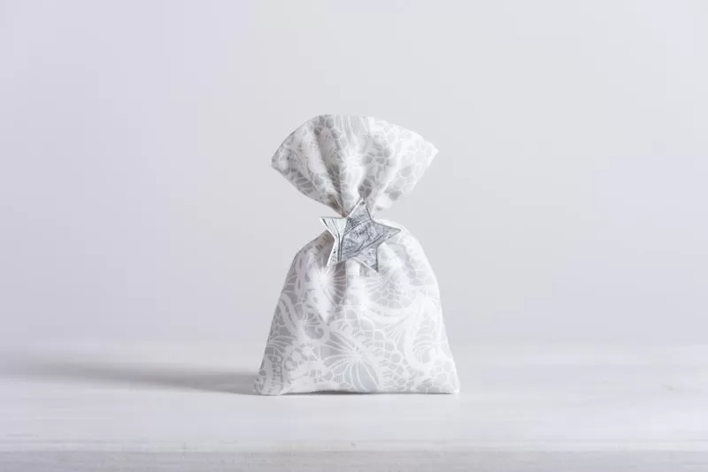 Beauty Home ΠΟΥΓΚΙ ΥΦΑΣΜΑΤΙΝΟ ΜΕ ΤΥΠΩΜΑ ΔΑΝΤΕΛΑ 12 x 17 cm - Image 2