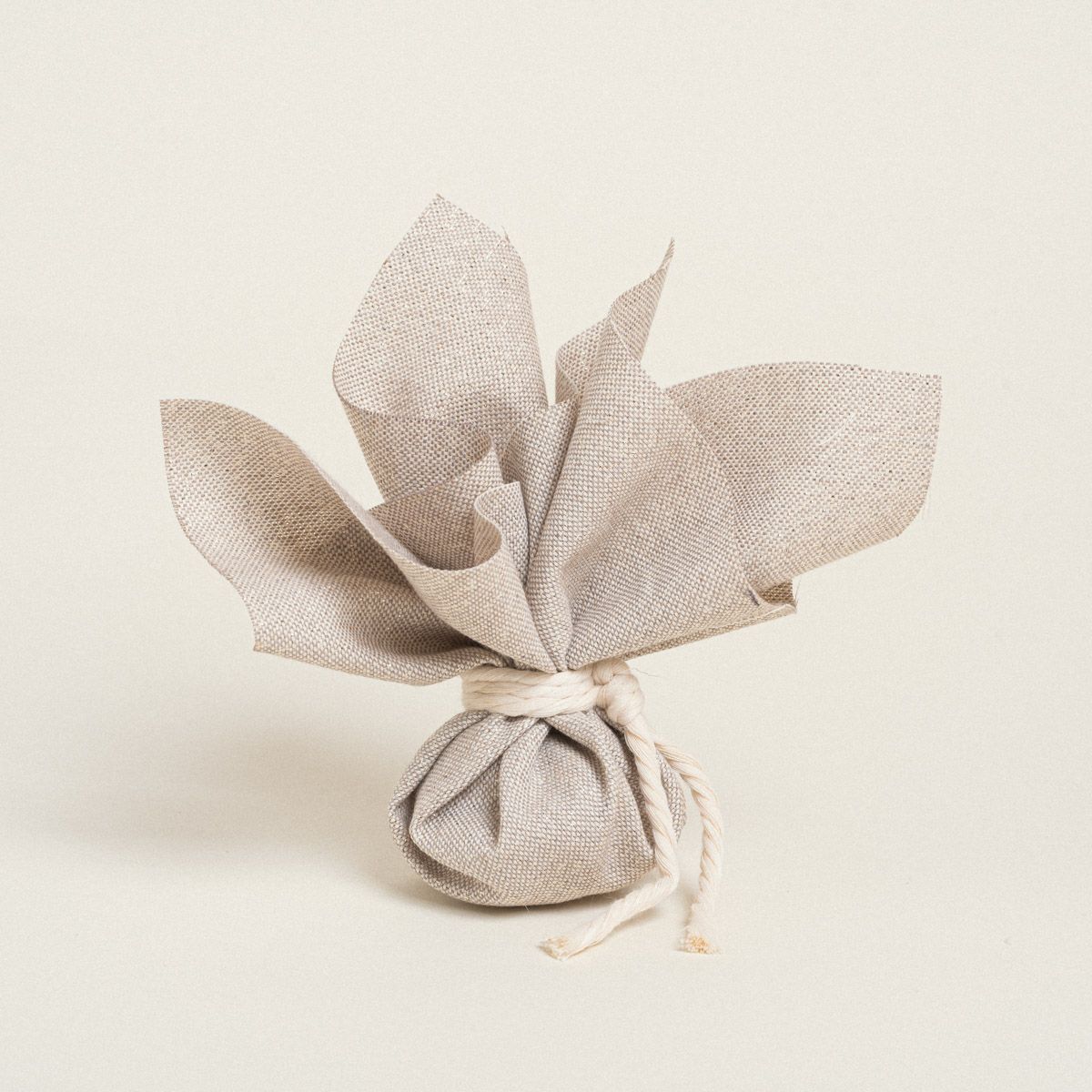 Beauty Home ΜΑΝΤΗΛΙ 27 x 27 cm ΜΠΕΖ ΧΡΥΣΟ LUREX - Image 2